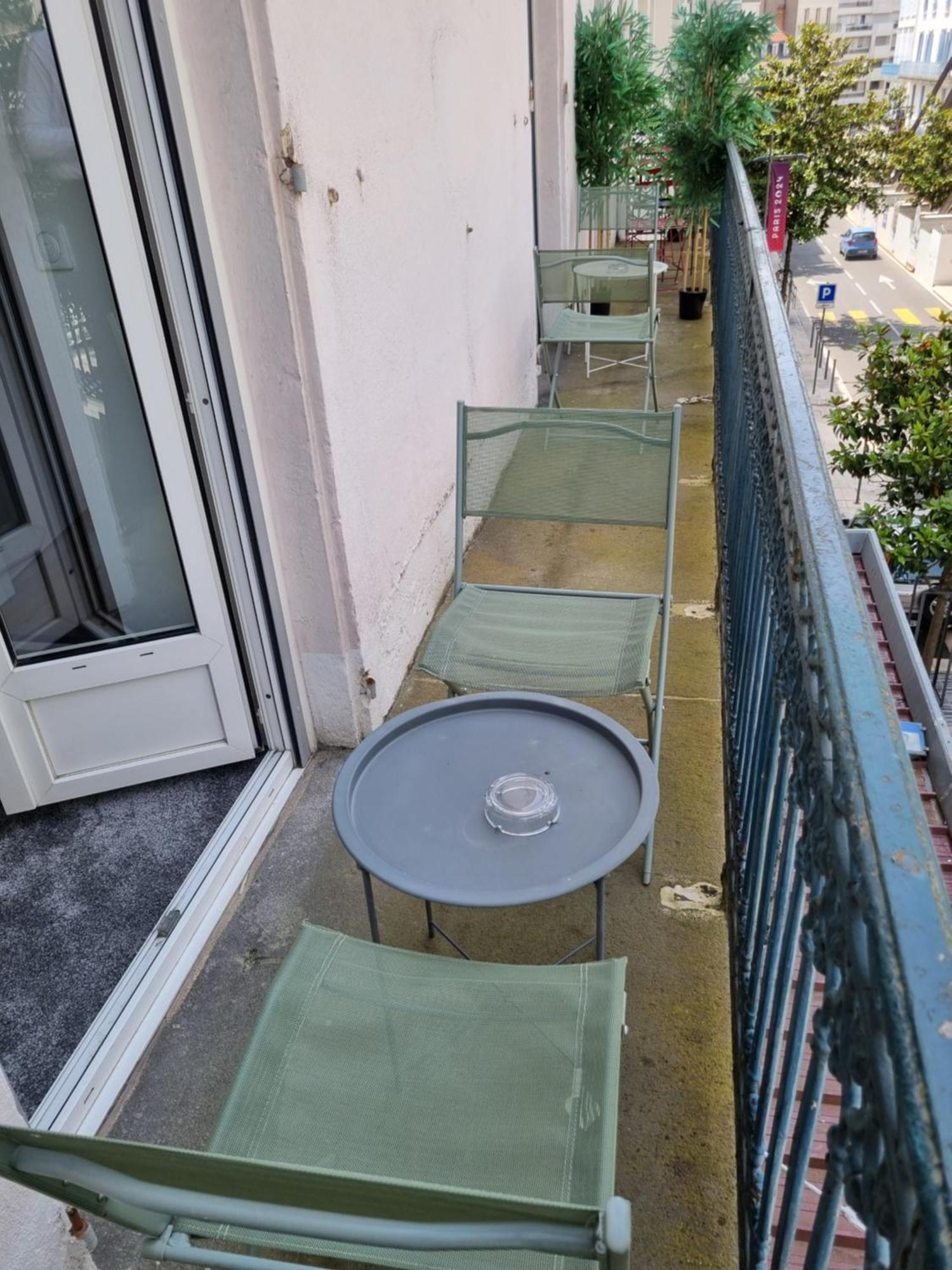 Hotel & Restaurant Le Patio Vichy Buitenkant foto