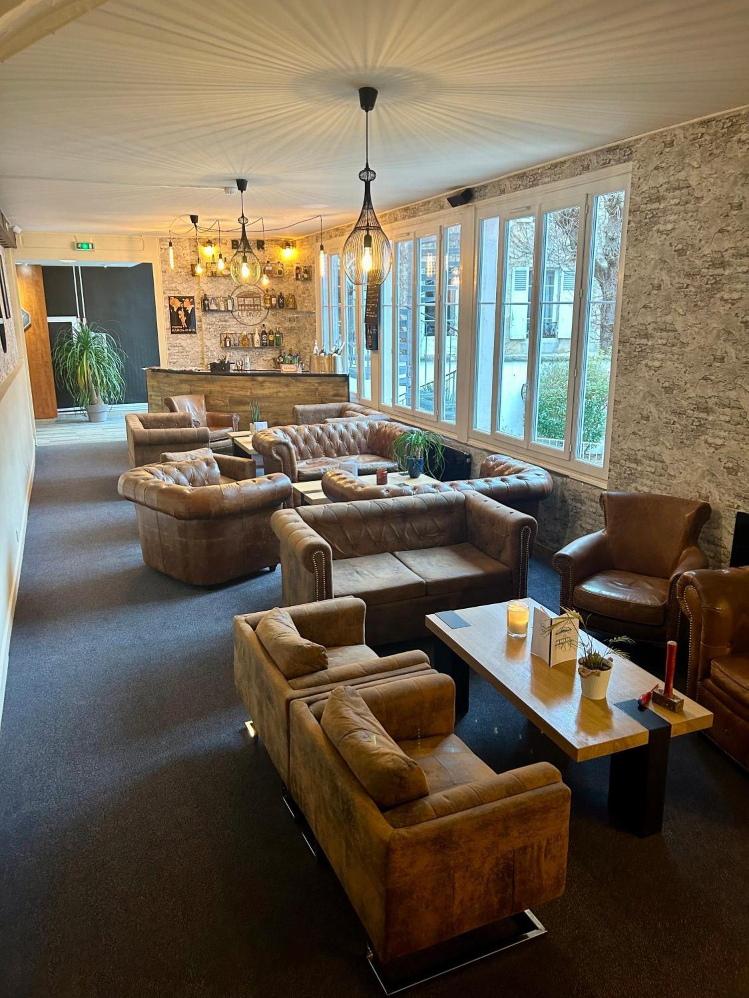 Hotel & Restaurant Le Patio Vichy Buitenkant foto
